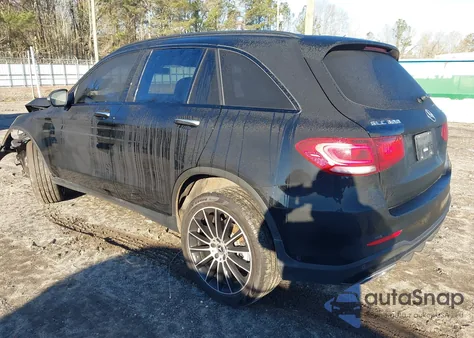 2022 Mercedes-Benz Glc 300 4Matic Suv z USA, uszkodzony, nr VIN W1N0G8EB8NV386223